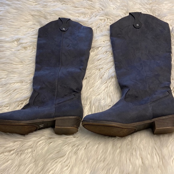 n/a Shoes - Boots long 16” color bluish/gray excellent condition see pictures size 8.5